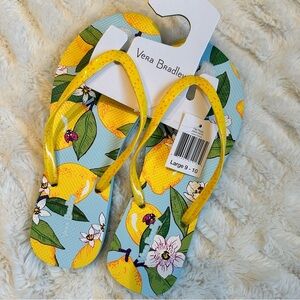 Vera Bradley NEW “Lemon Grove” Flip Flops Size Large (9-10) Lemons 🍋 Summer